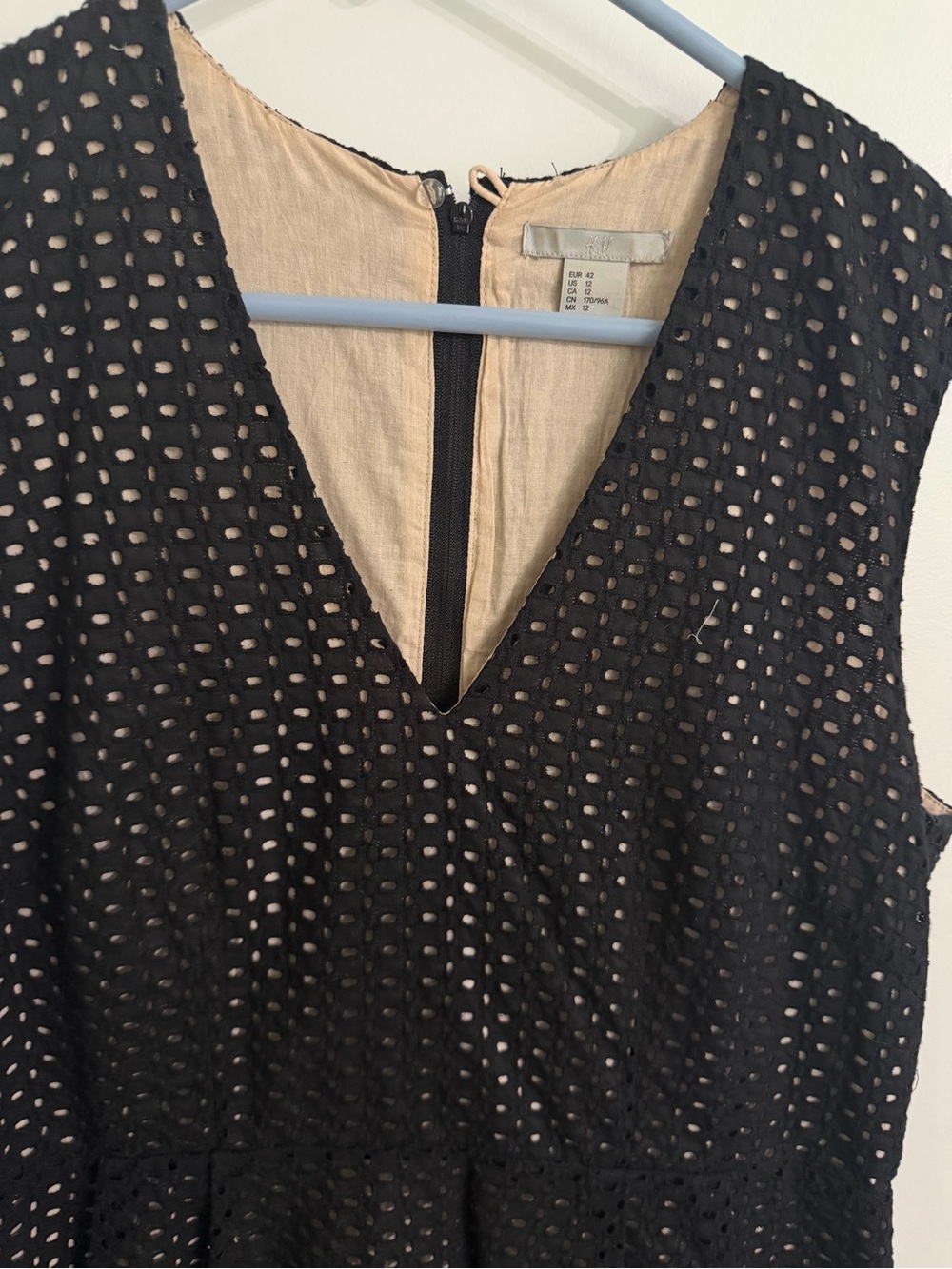 H&M Black Eyelet Sleeveless V-Neck Mini Dress | Women’s Size 12 - Picture 2 of 5